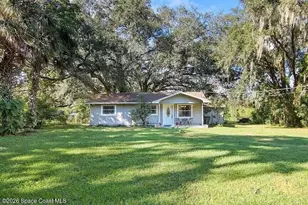2626 De Montmollin Rd, Plant City, FL 33566 - Photo 1