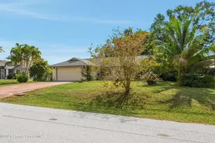 1226 Hedgecoth St NW, Palm Bay, FL 32907 - Photo 4