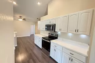 451 Hurst Rd NE, Palm Bay, FL 32907 - Photo 10