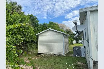 7590 Blackhawk Road, Micco, FL 32976 - Photo 8