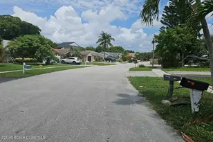 1313 SW 75th Ave, North Lauderdale, FL 33068 - Photo 4