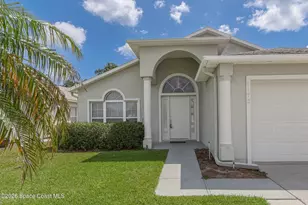 1172 Pine Creek Cir NE, Palm Bay, FL 32905 - Photo 2