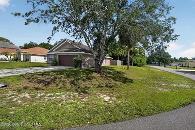 415 Freeman Road NW, Palm Bay, FL 32907 - Photo 4