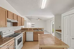 660 Palm Dr, Satellite Beach, FL 32937 - Photo 8