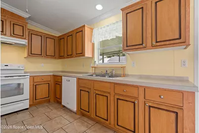 264 Holiday Park Boulevard NE, Palm Bay, FL 32907 - Photo 10