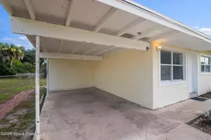 2054 Maid Marian Ln, Melbourne, FL 32935 - Photo 4