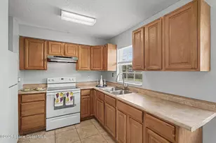 808 Cedar Dr, Melbourne, FL 32901 - Photo 6