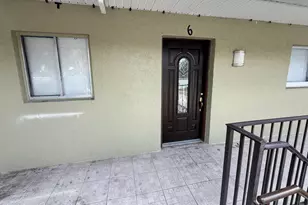 1677 Avocado Ave, Melbourne, FL 32935 - Photo 2