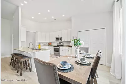 551 Borraclough Avenue NW, Palm Bay, FL 32907 - Photo 8