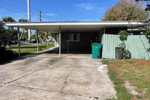 1400 Hillcrest Dr, Melbourne, FL 32935 - Photo 2