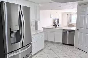8921 Lake Dr, Cape Canaveral, FL 32920 - Photo 12
