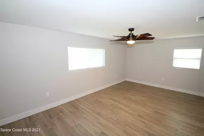 580 Pine Tree Drive, Indialantic, FL 32903 - Photo 10
