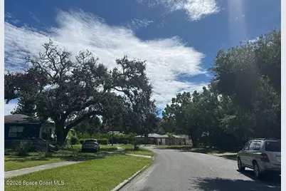 2346 Grove Street S, Saint Petersburg, FL 33705 - Photo 4