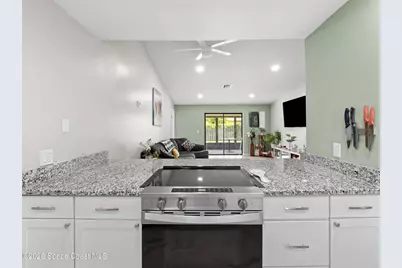 192 Cinnamon Bay Lane, Melbourne, FL 32901 - Photo 10