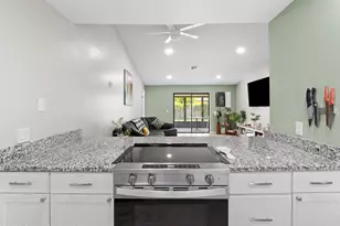 192 Cinnamon Bay Ln, Melbourne, FL 32901 - Photo 10