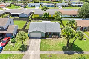 192 Cinnamon Bay Ln, Melbourne, FL 32901 - Photo 24