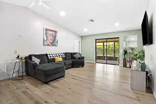192 Cinnamon Bay Ln, Melbourne, FL 32901 - Photo 6