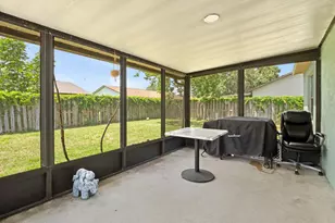 192 Cinnamon Bay Ln, Melbourne, FL 32901 - Photo 20