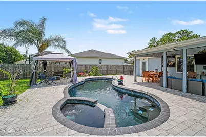 907 Hattaras Terrace SE, Palm Bay, FL 32909 - Photo 2