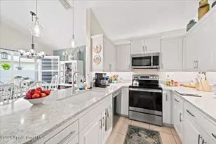 3895 Veranda Ct, Melbourne, FL 32901 - Photo 10