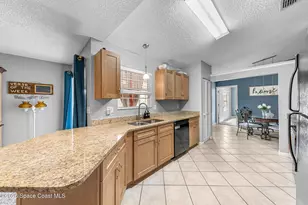 606 7 Gables Cir SE, Palm Bay, FL 32909 - Photo 12