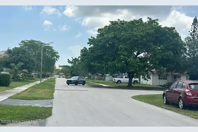 2951 NW 187th Street, Miami Gardens, FL 33056 - Photo 4