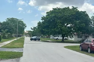 2951 NW 187th St, Miami Gardens, FL 33056 - Photo 4