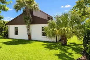 255 Applewood Cir, Melbourne, FL 32940 - Photo 2