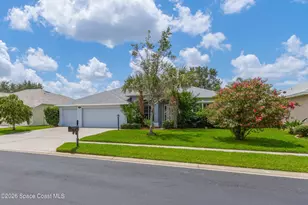 1883 Woodfield Cir, Melbourne, FL 32904 - Photo 2