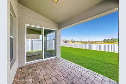 12033 Grand Kempston Drive, Gibsonton, FL 33534 - Photo 2