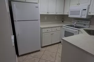 1609 Sunny Brook Ln, Palm Bay, FL 32905 - Photo 4