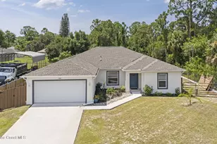 1368 Schneider St SW, Palm Bay, FL 32908 - Photo 4