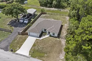 1368 Schneider St SW, Palm Bay, FL 32908 - Photo 2