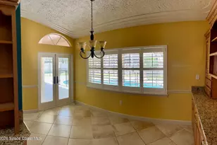 596 Lake Ashley Cir, Melbourne, FL 32904 - Photo 14