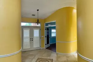 596 Lake Ashley Cir, Melbourne, FL 32904 - Photo 8