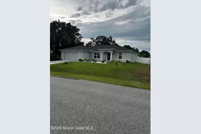598 Brickell Street SE, Melbourne, FL 32908 - Photo 2