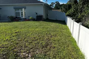 598 Brickell St SE, Melbourne, FL 32908 - Photo 6
