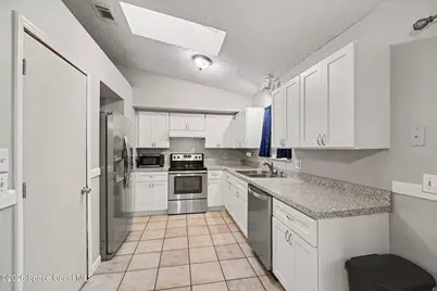 814 Aruba Avenue SE, Palm Bay, FL 32909 - Photo 10