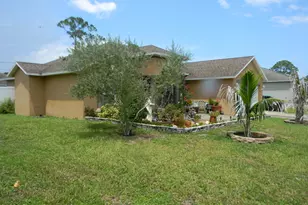 811 Avalon St SE, Palm Bay, FL 32909 - Photo 2
