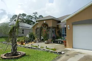 811 Avalon St SE, Palm Bay, FL 32909 - Photo 4