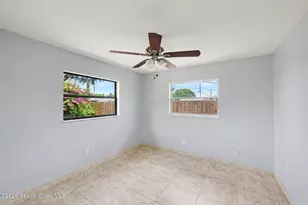 2292 Lakeview Dr, Melbourne, FL 32935 - Photo 12