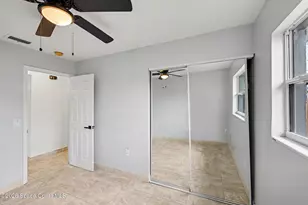 2292 Lakeview Dr, Melbourne, FL 32935 - Photo 10