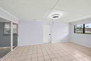 2292 Lakeview Dr, Melbourne, FL 32935 - Photo 4