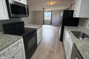 2559 Locksley Rd, Melbourne, FL 32935 - Photo 6