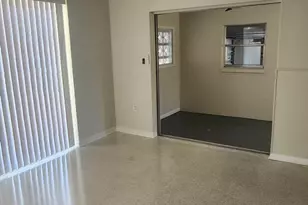 407 4th Street N, Cocoa Beach, FL 32931 - Photo 4