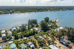 47 Vip Is, Grant-Valkaria, FL 32949 - Photo 28