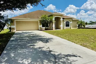 1623 Capistrano Ave NW, Melbourne, FL 32907 - Photo 2