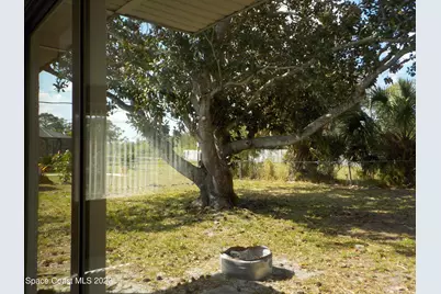 636 Hampton Drive NE, Palm Bay, FL 32905 - Photo 18