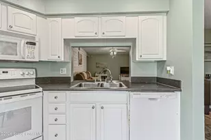4640 Lake Waterford Way, West Melbourne, FL 32904 - Photo 12