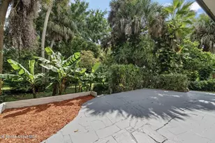 2329 St Andrews Cir, Melbourne, FL 32901 - Photo 32